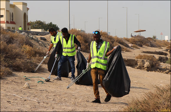 Emirates Park Zoo and Resort joins Abu Dhabi Municipality for beach clean-up, promotes marine conservation