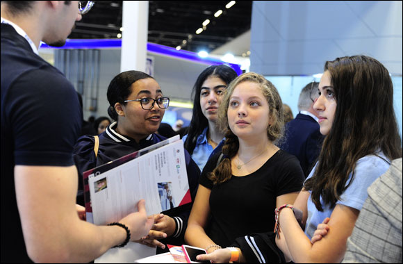 Abu Dhabi University Showcases Its Latest Programs And Scholarships At Najah Abu Dhabi Exhibition 2022