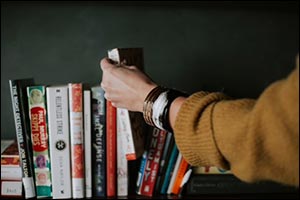 ‘Abu Dhabi Reads' Back on Track with Enriching Program for UAE Reading Month