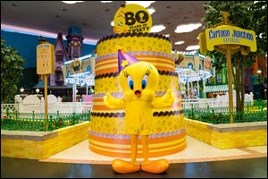 Warner Bros. World™ Abu Dhabi celebrates “80 Years of Tweety” with entertainment for guests of all ages